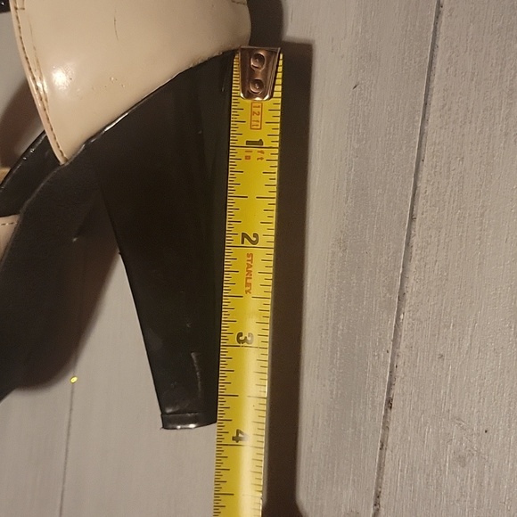 Forever Selected by Paula Abdul black and white patten leather heels size 6 - Picture 6 of 6